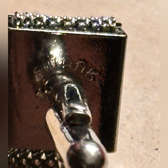 Silvertone Mesh Wrap Around Squared Starburst Cufflinks - Picture 10 of 15